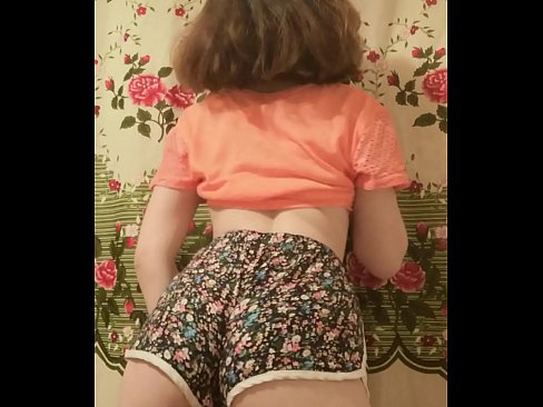 ❤️ سیکسی ځوان ماشوم په کیمره کې خپل شارټونه لرې کوي ❤❌  ❌